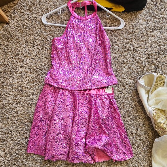 Pink sequin dance costume - Picture 1 of 6